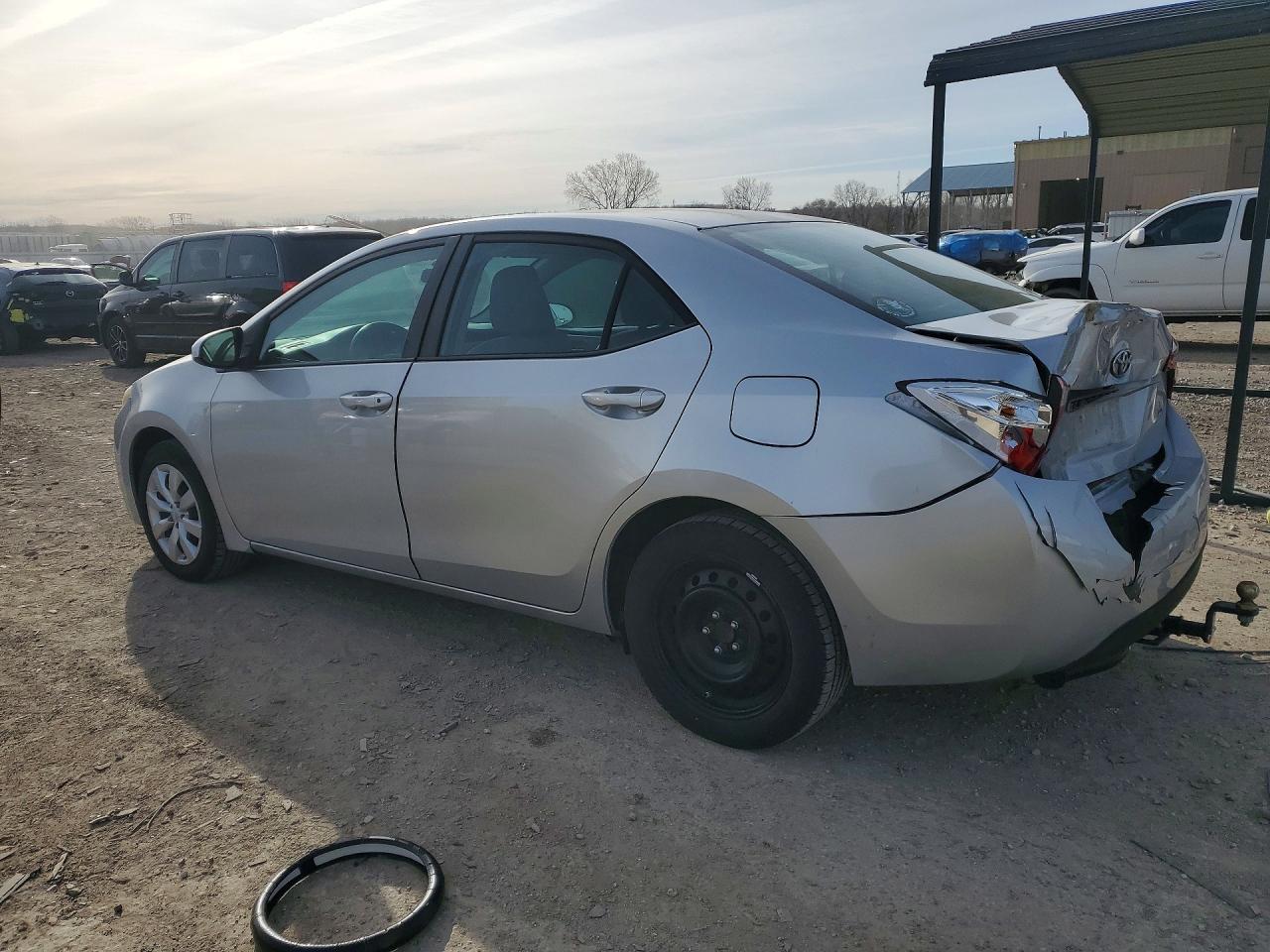 2015 TOYOTA COROLLA LE photo 4