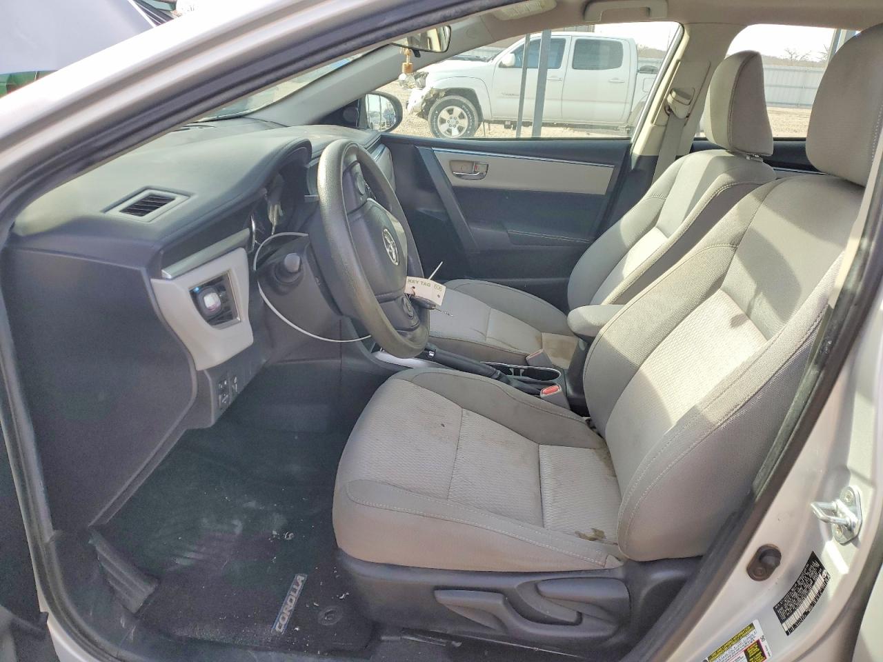 2015 TOYOTA COROLLA LE photo 19