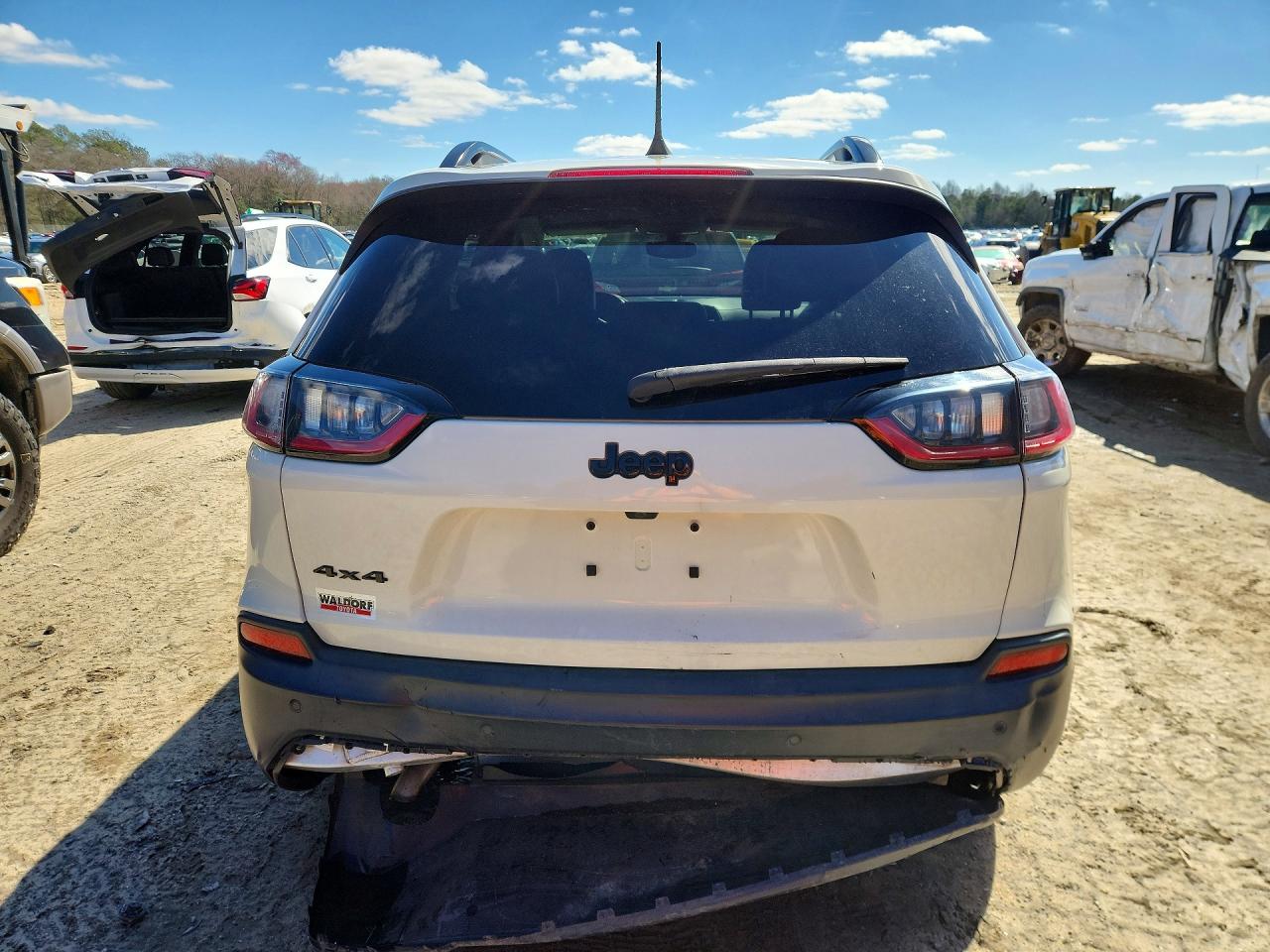 2019 JEEP CHEROKEE LATITUDE PLUS photo 16