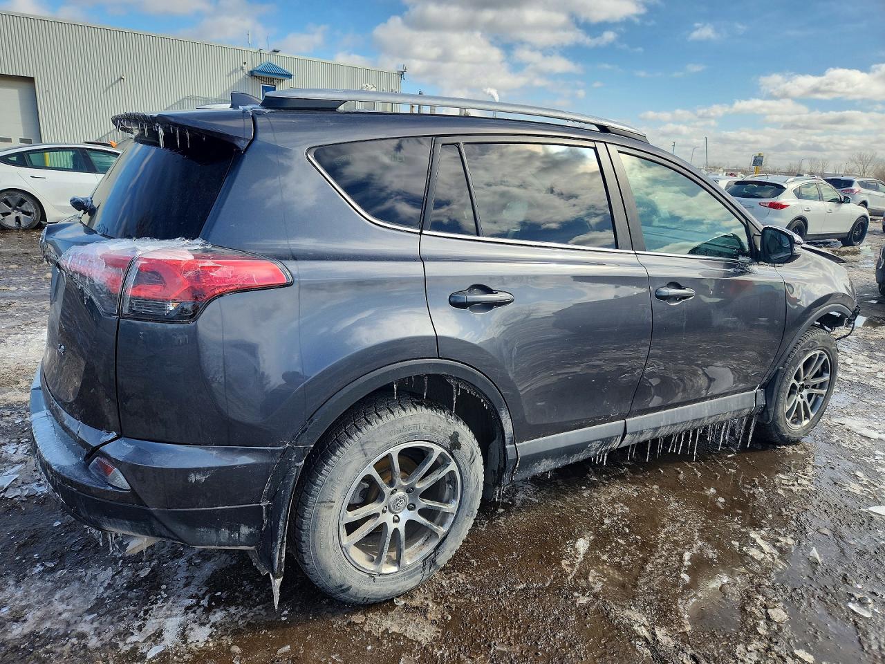 2016 TOYOTA RAV4 LE photo 5