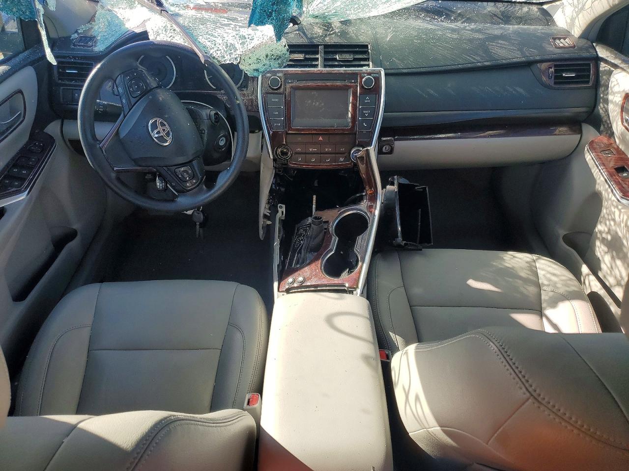 2017 TOYOTA CAMRY LE photo 15