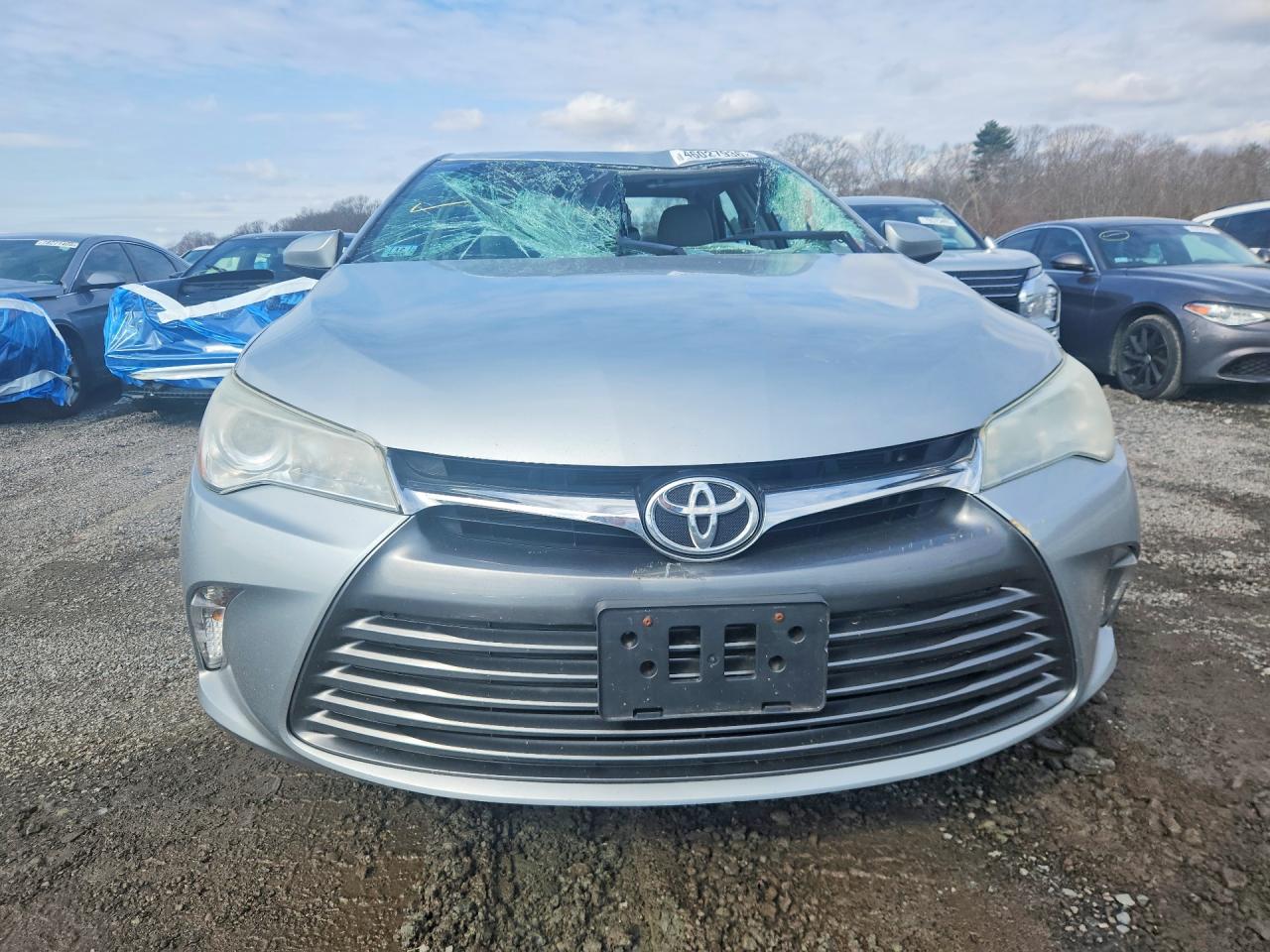 2017 TOYOTA CAMRY LE photo 9