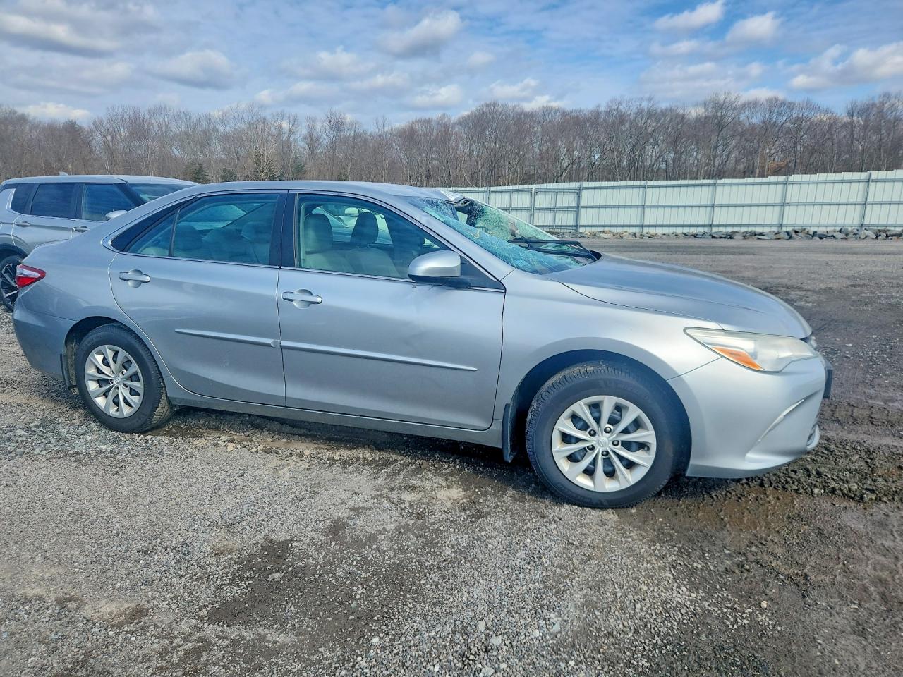 2017 TOYOTA CAMRY LE photo 7