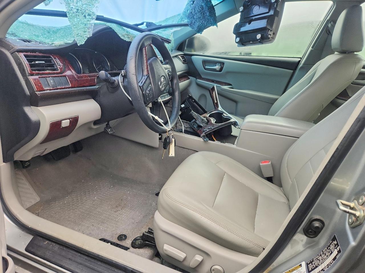 2017 TOYOTA CAMRY LE photo 13