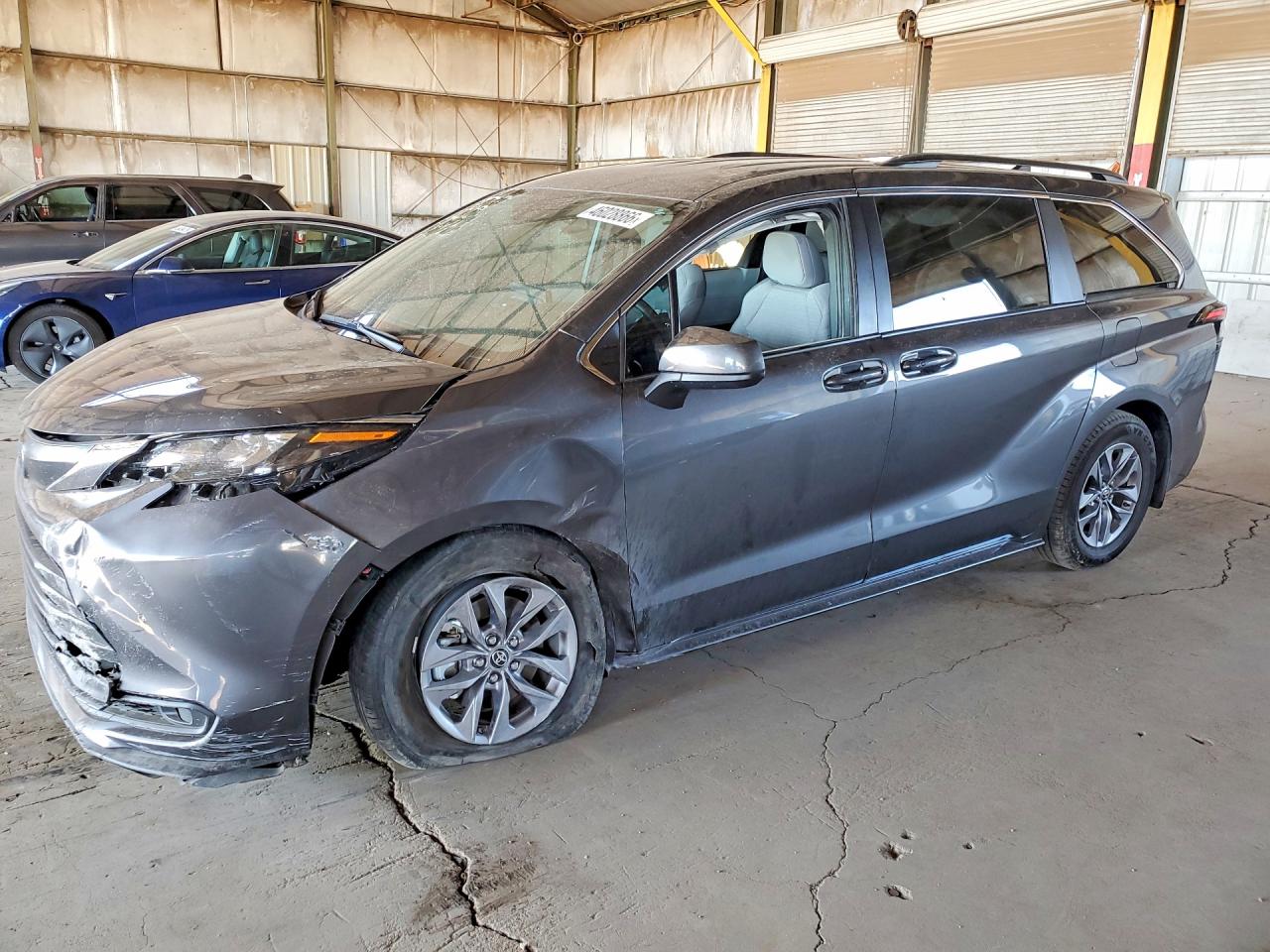 2025 TOYOTA SIENNA
