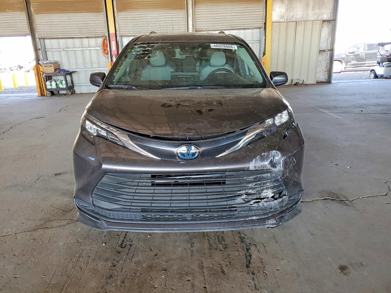 2025 TOYOTA SIENNA LE 8-PASSENGER photo 13
