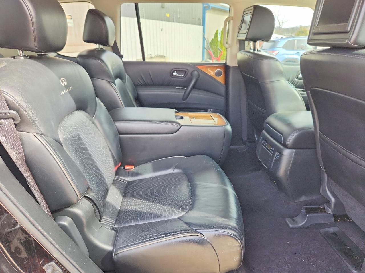 2012 INFINITI QX56 BASE photo 21