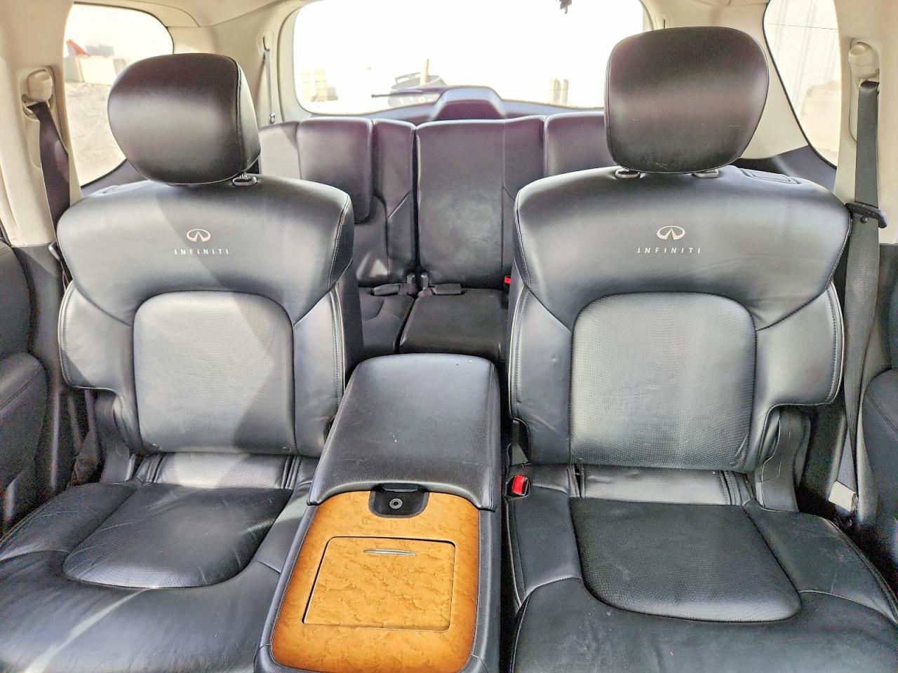 2012 INFINITI QX56 BASE photo 19