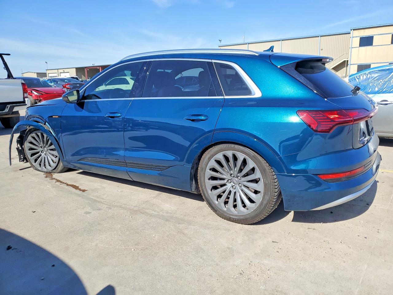 2019 AUDI E-TRON PRESTIGE photo 3