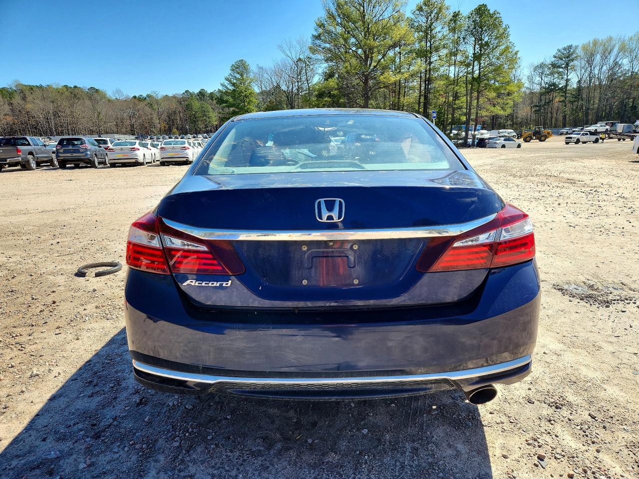 2016 HONDA ACCORD LX photo 16