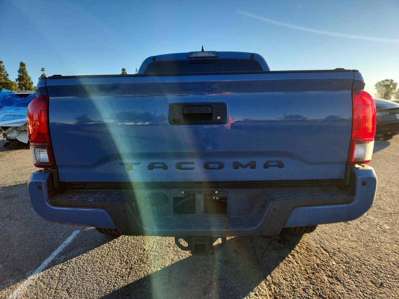 2019 TOYOTA TACOMA TRD OFF-ROAD photo 11