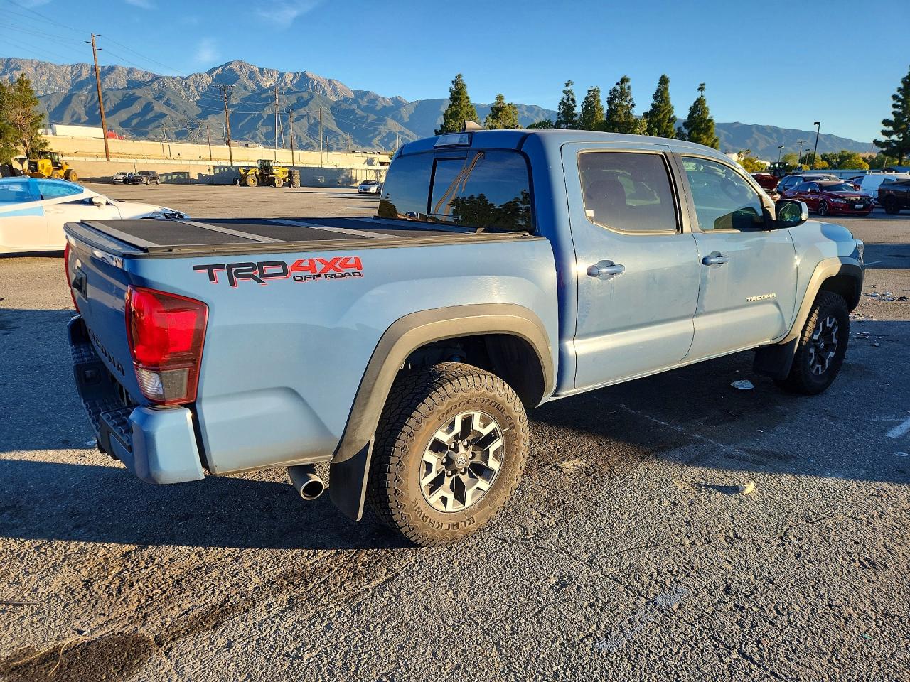 2019 TOYOTA TACOMA TRD OFF-ROAD photo 5