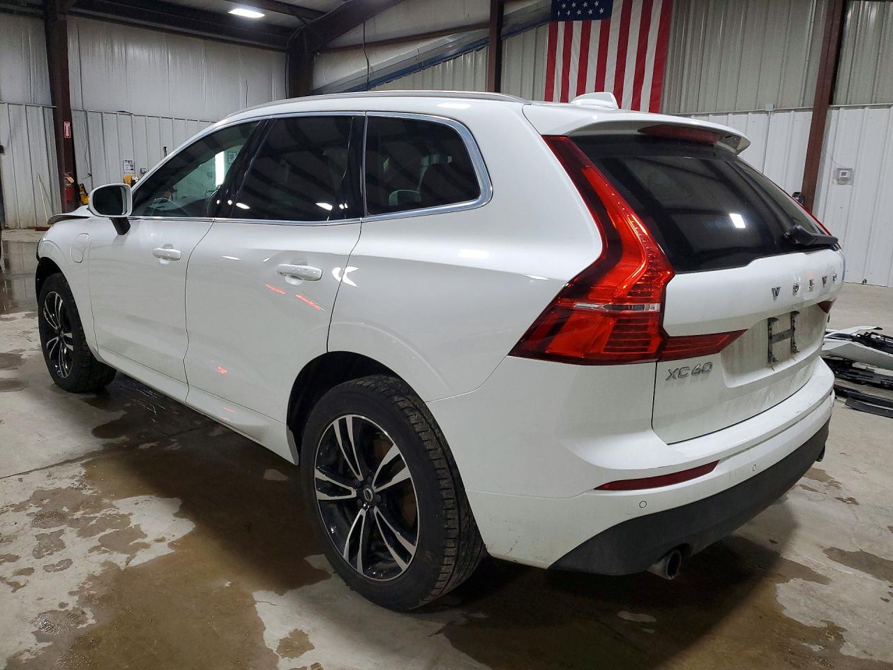 2020 VOLVO XC60 T8 MOMENTUM photo 3