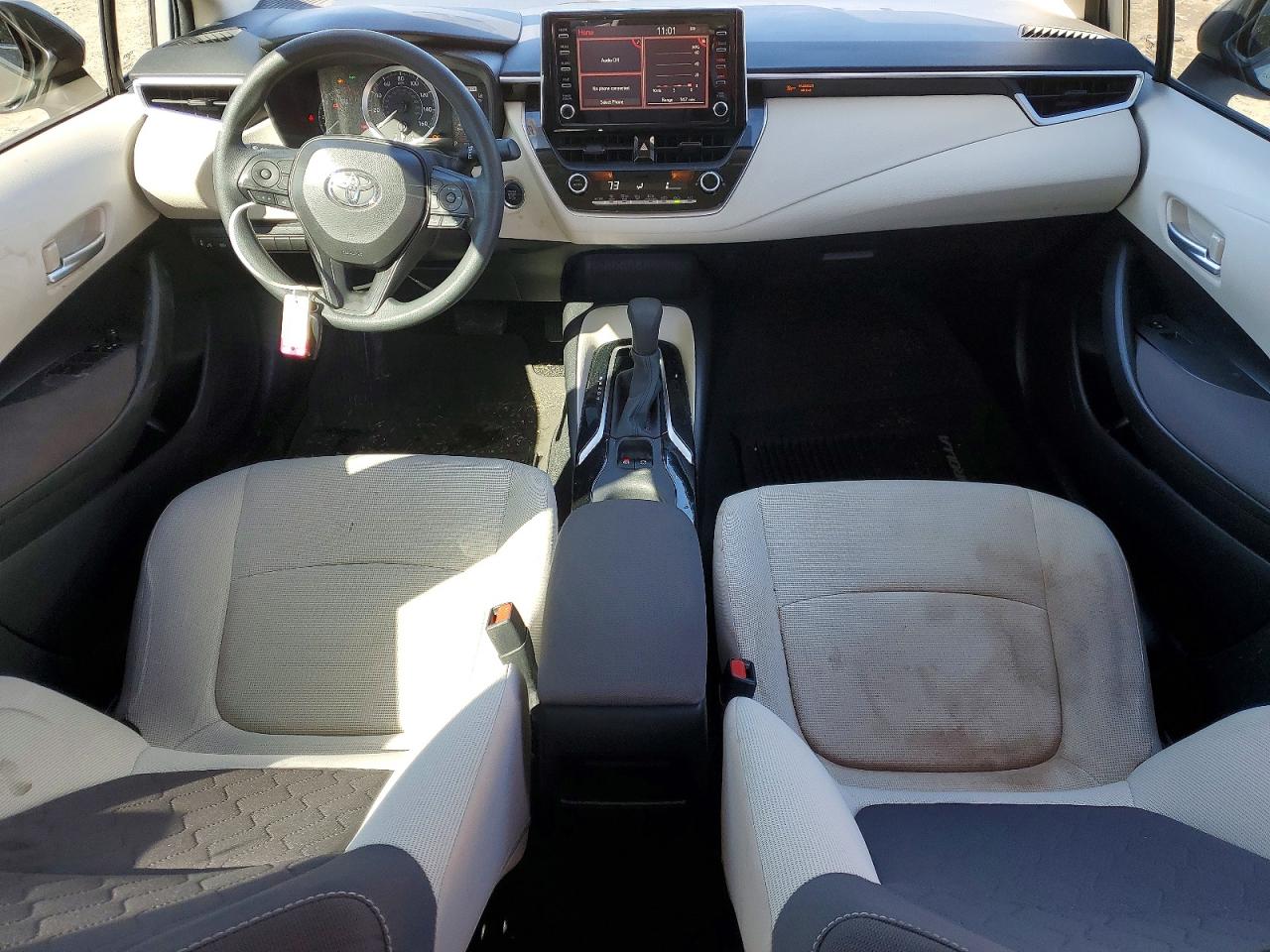 2020 TOYOTA COROLLA LE photo 8