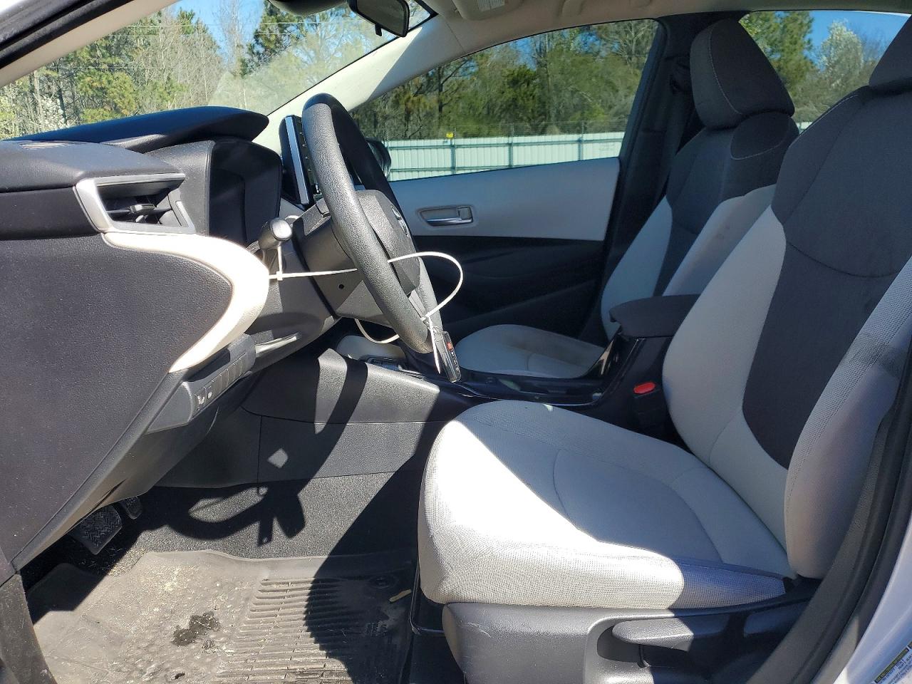 2020 TOYOTA COROLLA LE photo 7