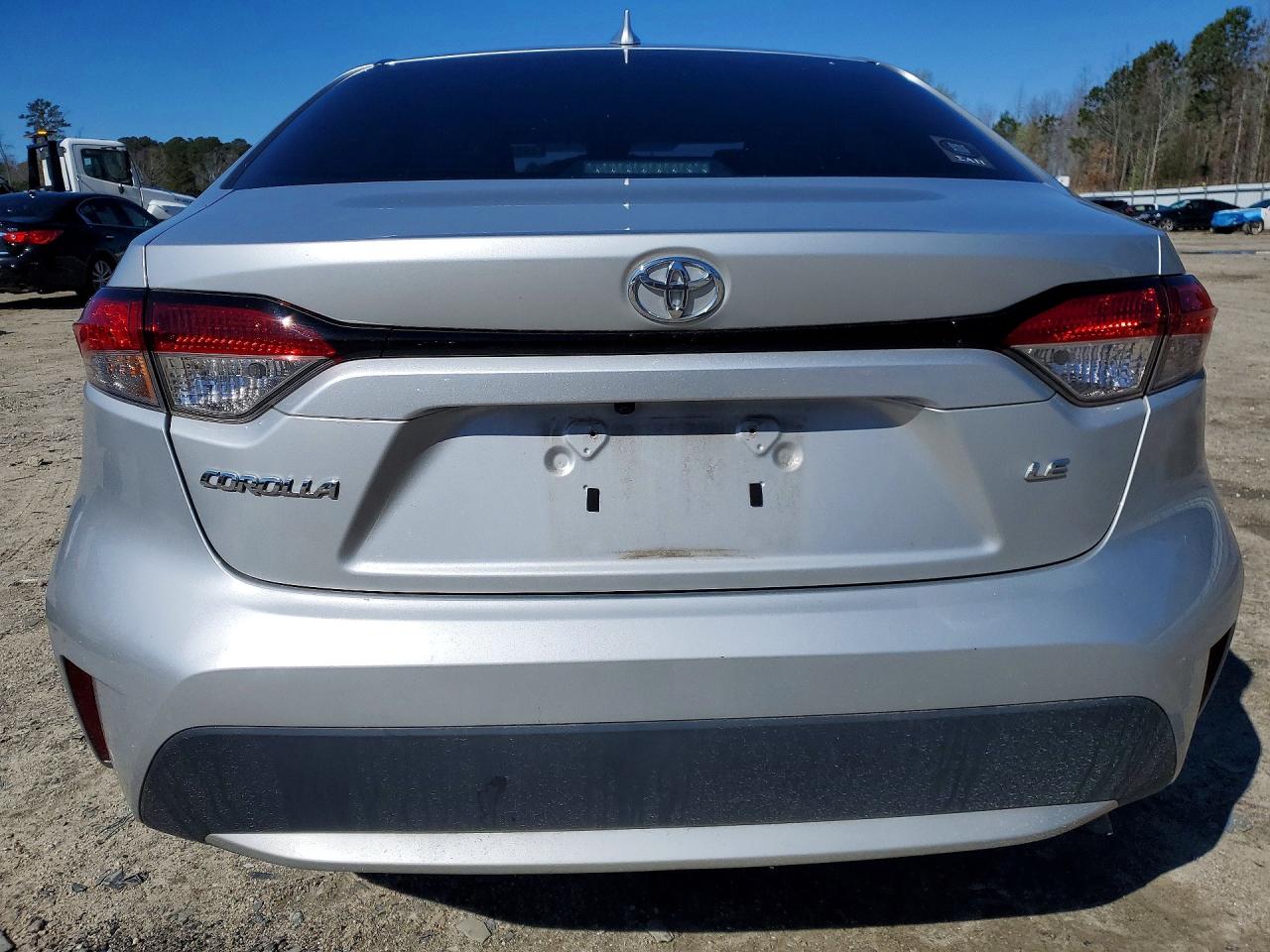 2020 TOYOTA COROLLA LE photo 6