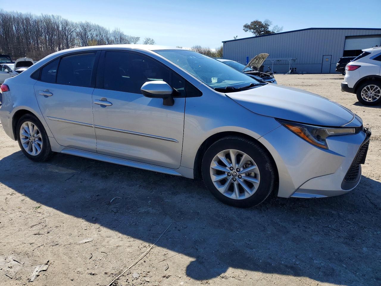 2020 TOYOTA COROLLA LE photo 4
