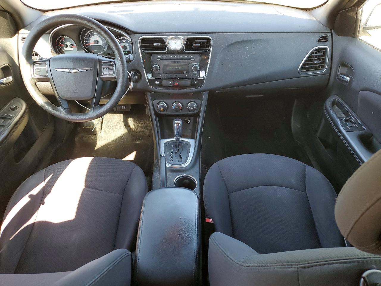 2013 CHRYSLER 200 LX photo 15