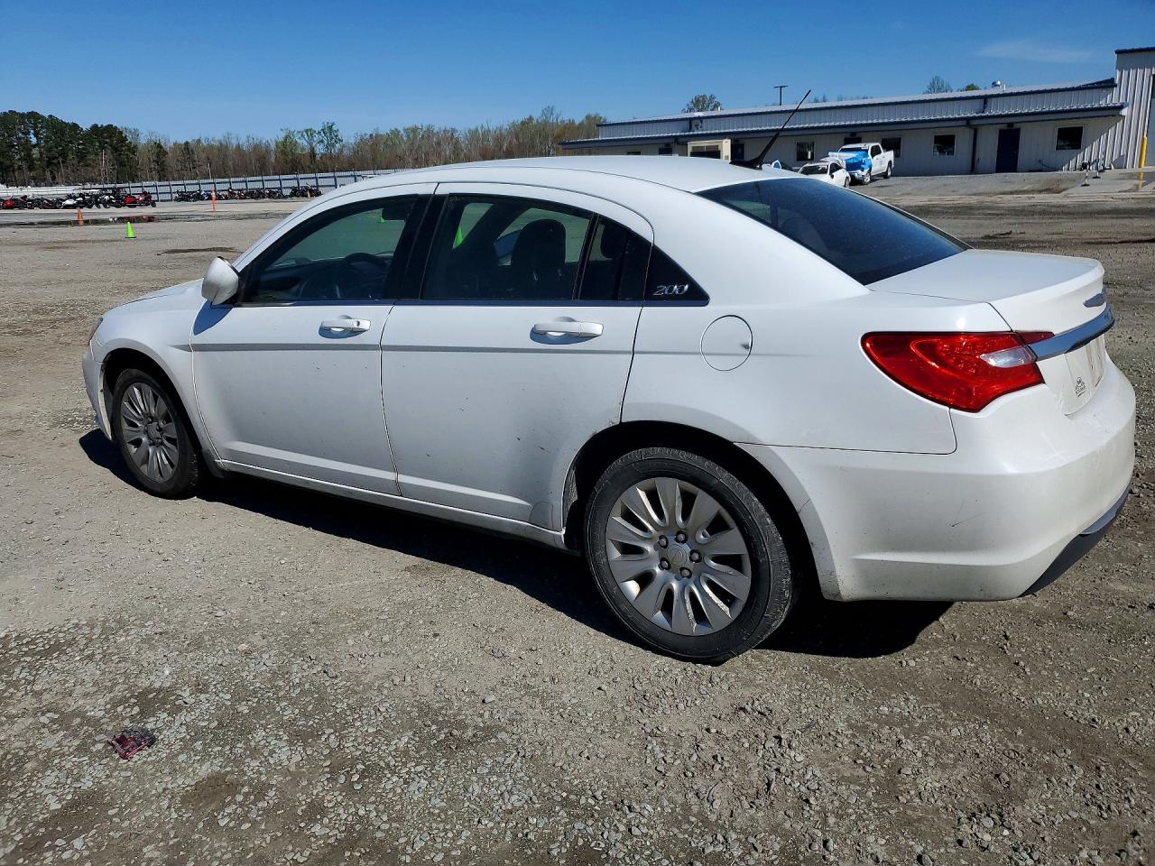 2013 CHRYSLER 200 LX photo 3