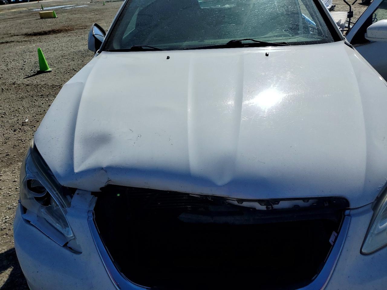 2013 CHRYSLER 200 LX photo 21
