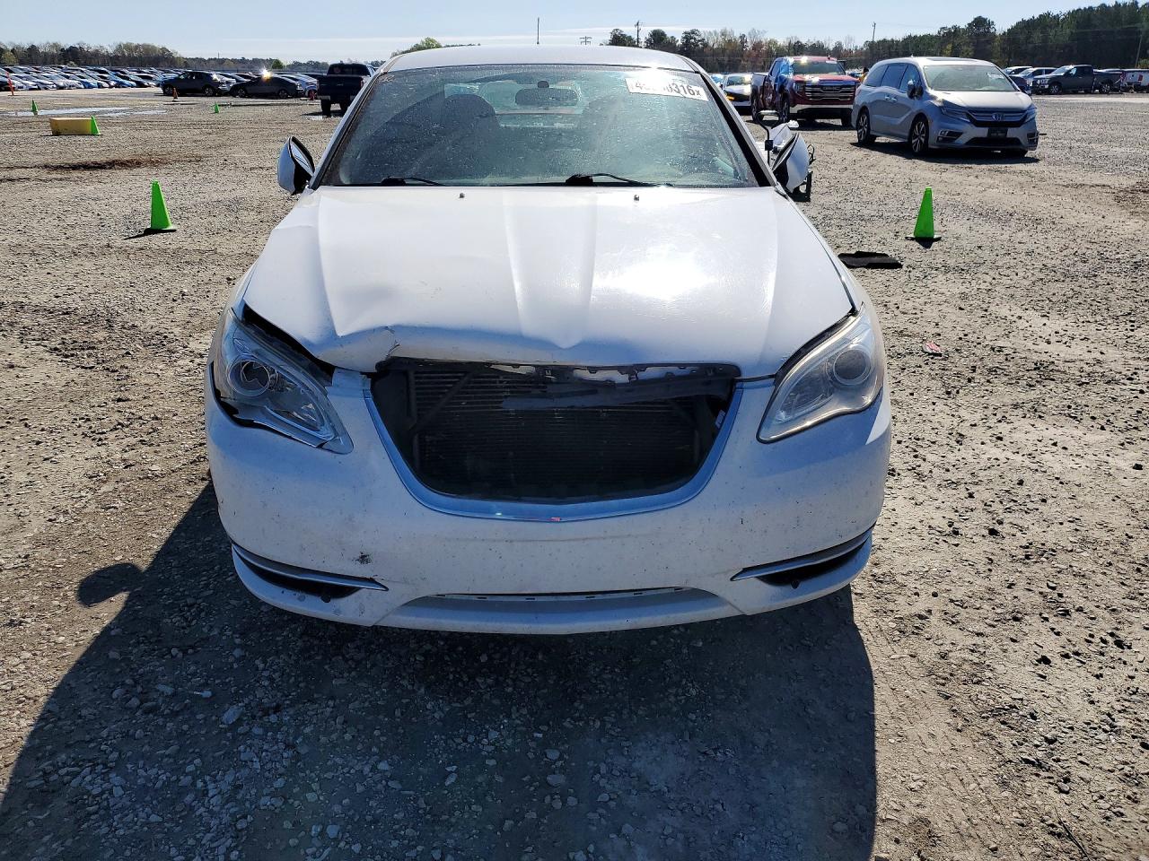 2013 CHRYSLER 200 LX photo 9