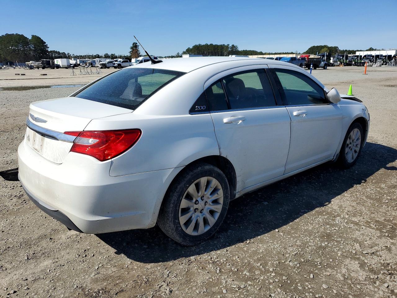 2013 CHRYSLER 200 LX photo 5