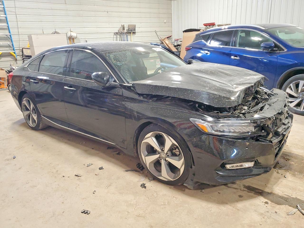 2018 HONDA ACCORD TOURING photo 4