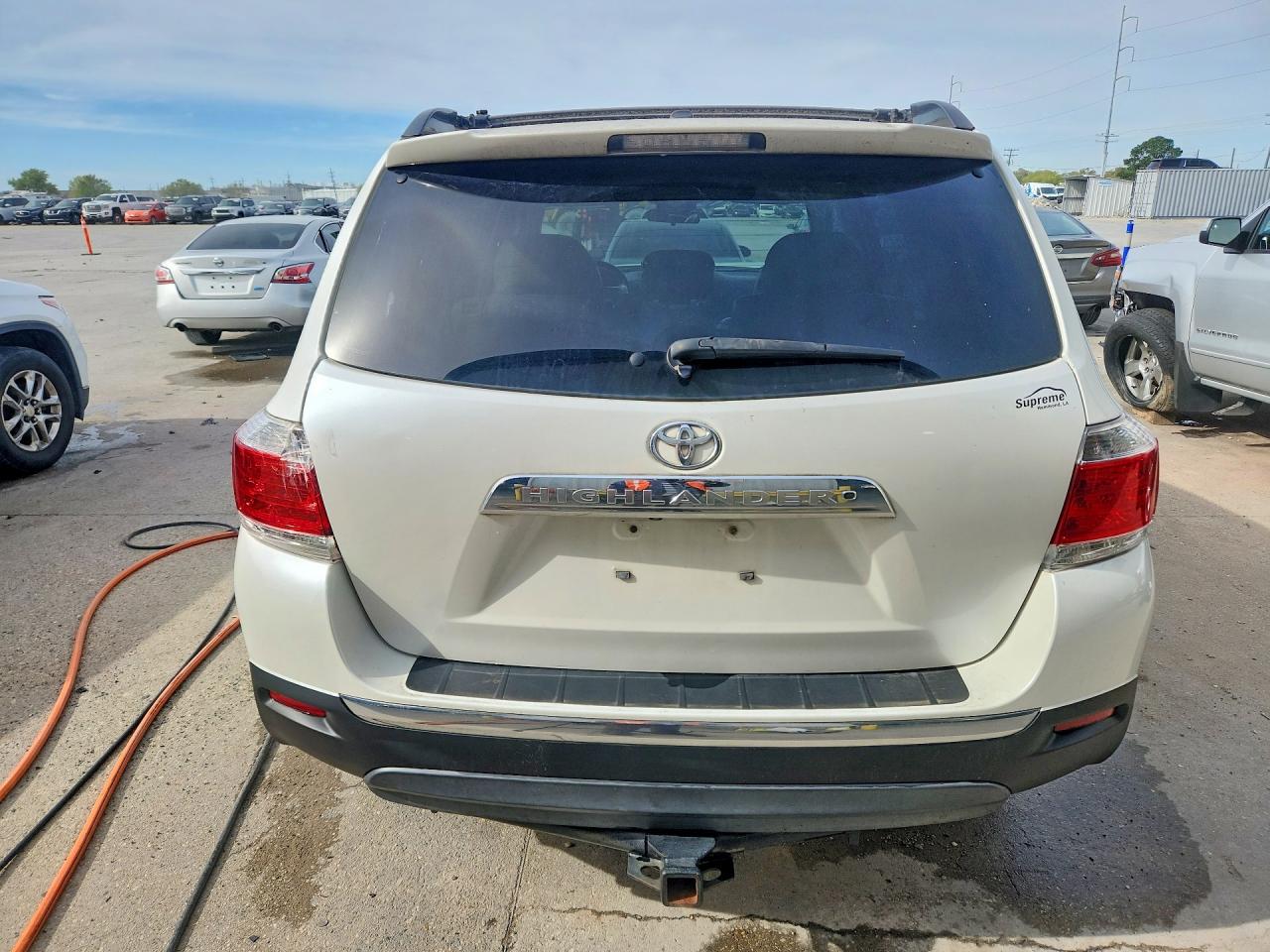 2012 TOYOTA HIGHLANDER BASE photo 11