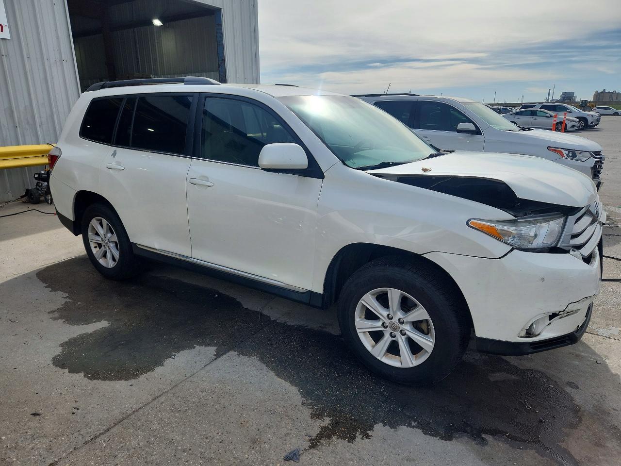 2012 TOYOTA HIGHLANDER BASE photo 7