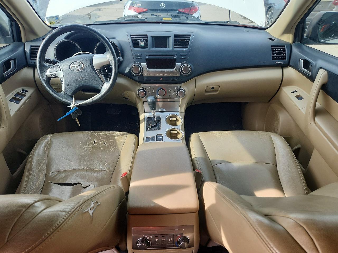 2012 TOYOTA HIGHLANDER BASE photo 15