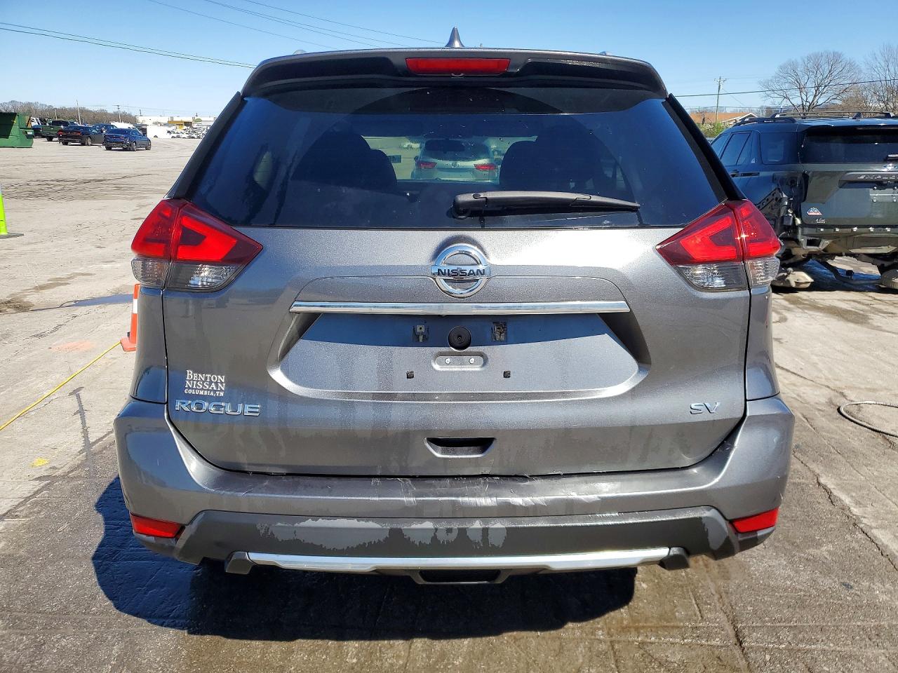 2017 NISSAN ROGUE SV photo 6
