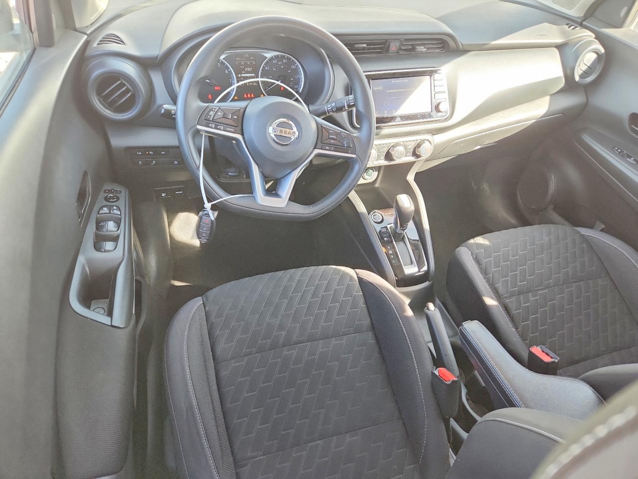 2021 NISSAN KICKS S photo 8