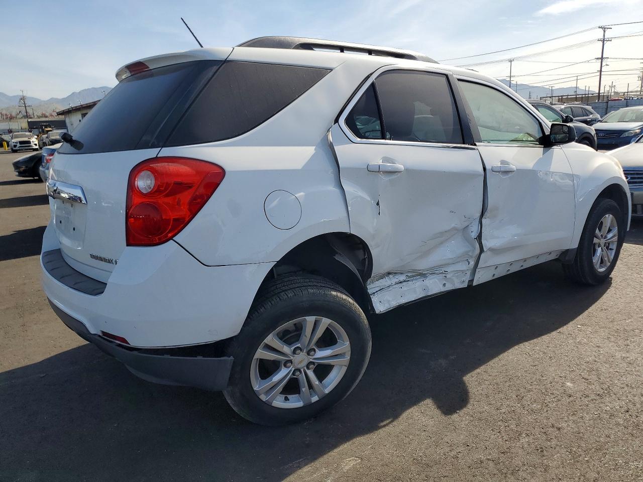2013 CHEVROLET EQUINOX LT photo 5