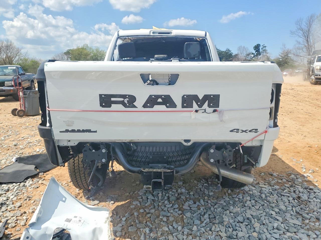 2025 RAM 2500 LARAMIE photo 6