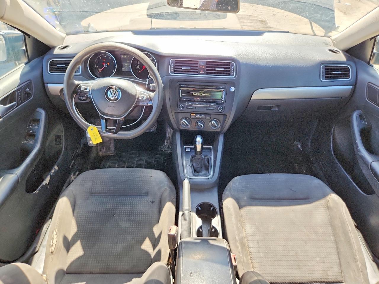 2015 VOLKSWAGEN JETTA SE photo 8