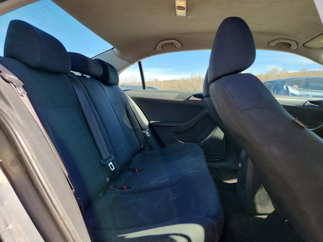 2015 VOLKSWAGEN JETTA SE photo 10