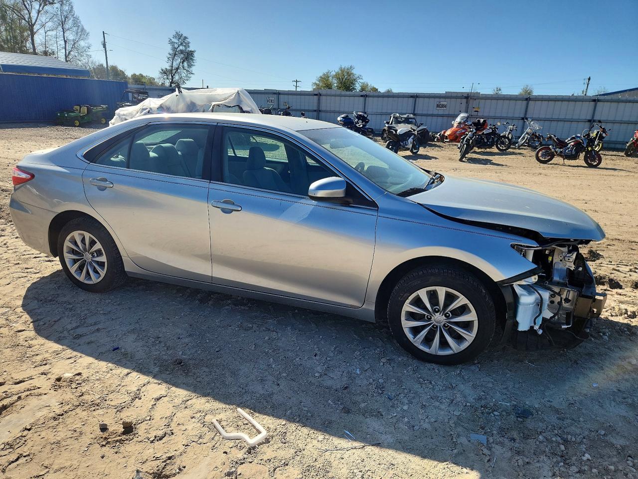 2017 TOYOTA CAMRY LE photo 7