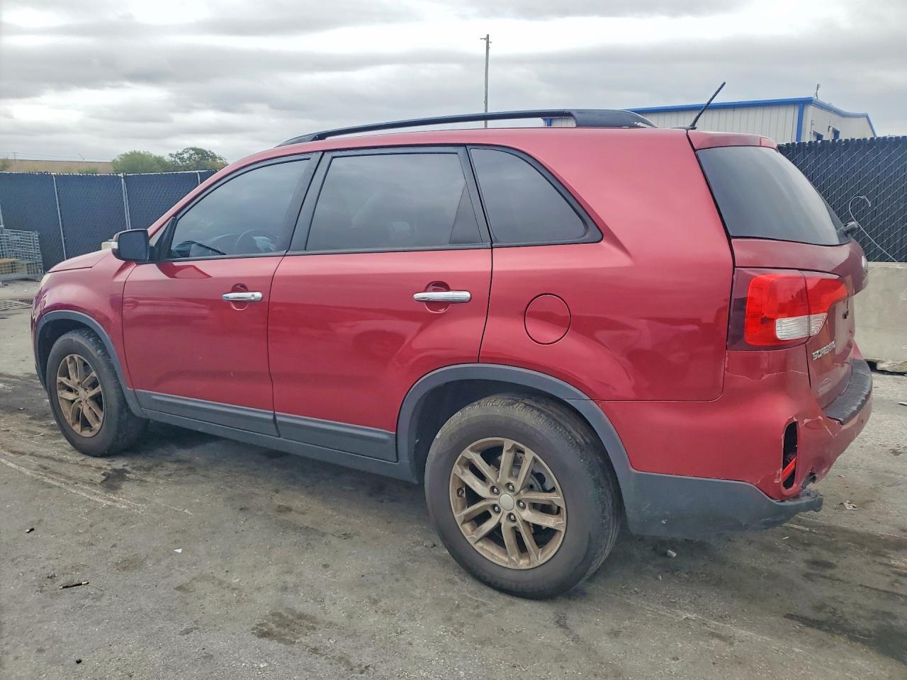 2015 KIA SORENTO LX photo 3