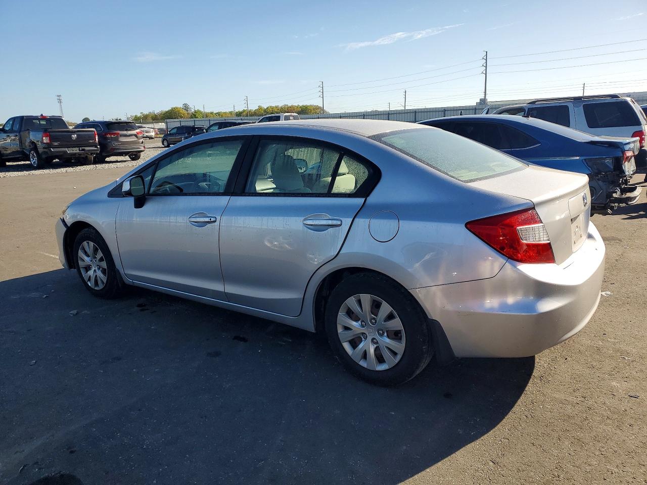 2012 HONDA CIVIC LX photo 2