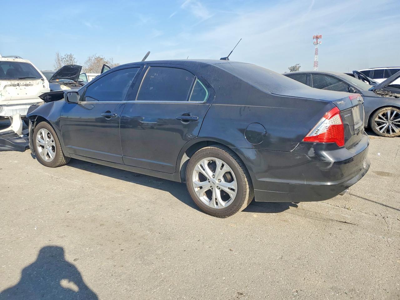 2012 FORD FUSION SE photo 2