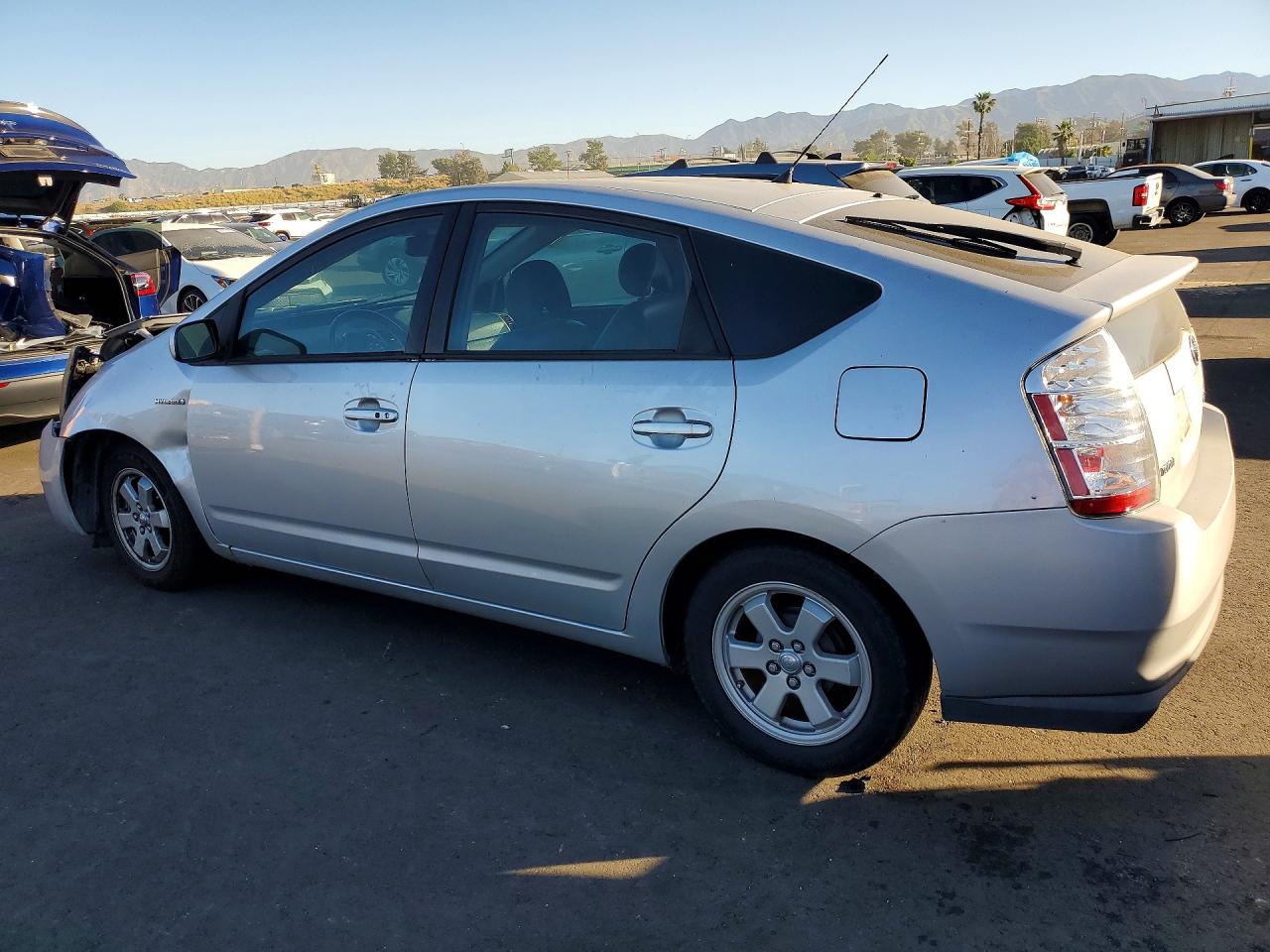 2007 TOYOTA PRIUS BASE photo 3