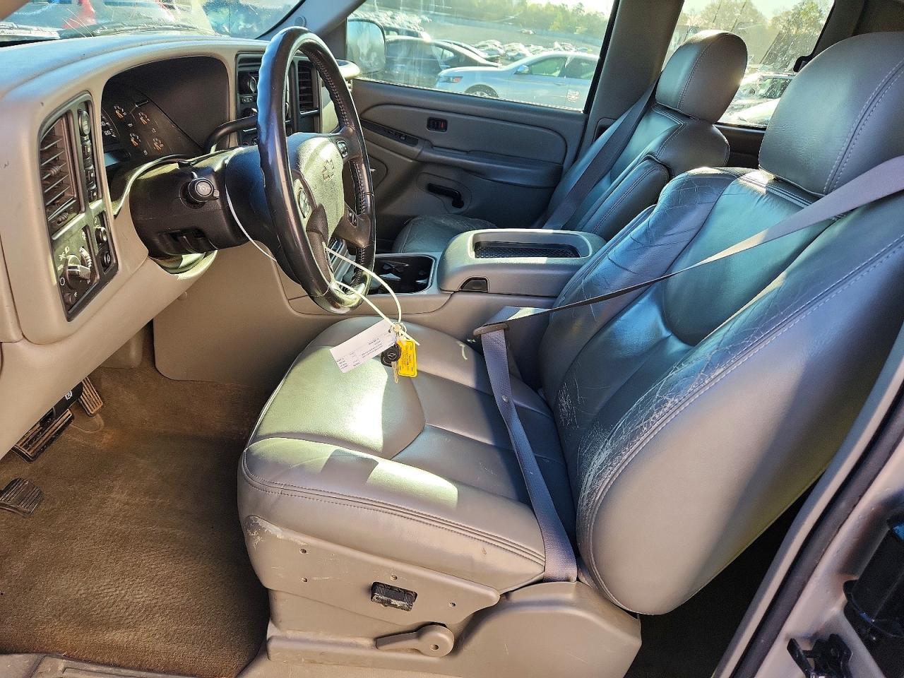 2004 CHEVROLET SILVERADO K1500 photo 7