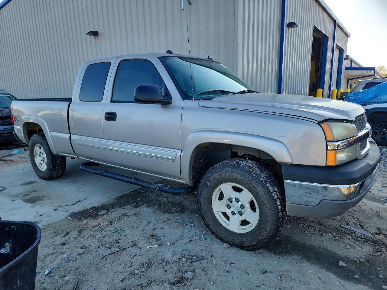 2004 CHEVROLET SILVERADO K1500 photo 4
