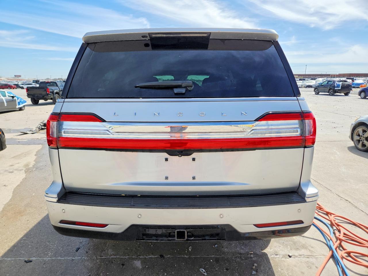 2018 LINCOLN NAVIGATOR L RESERVE photo 6