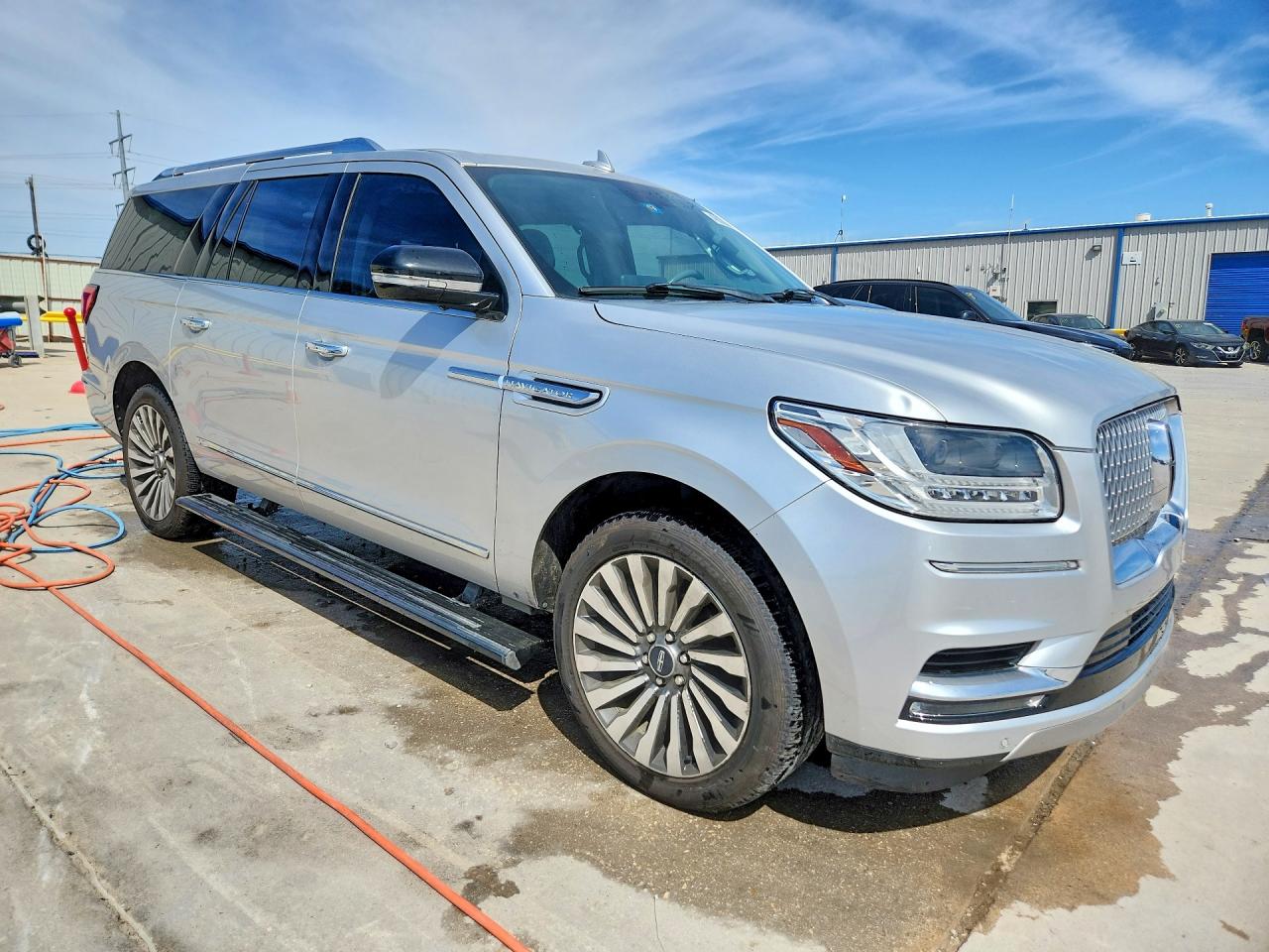 2018 LINCOLN NAVIGATOR L RESERVE photo 4