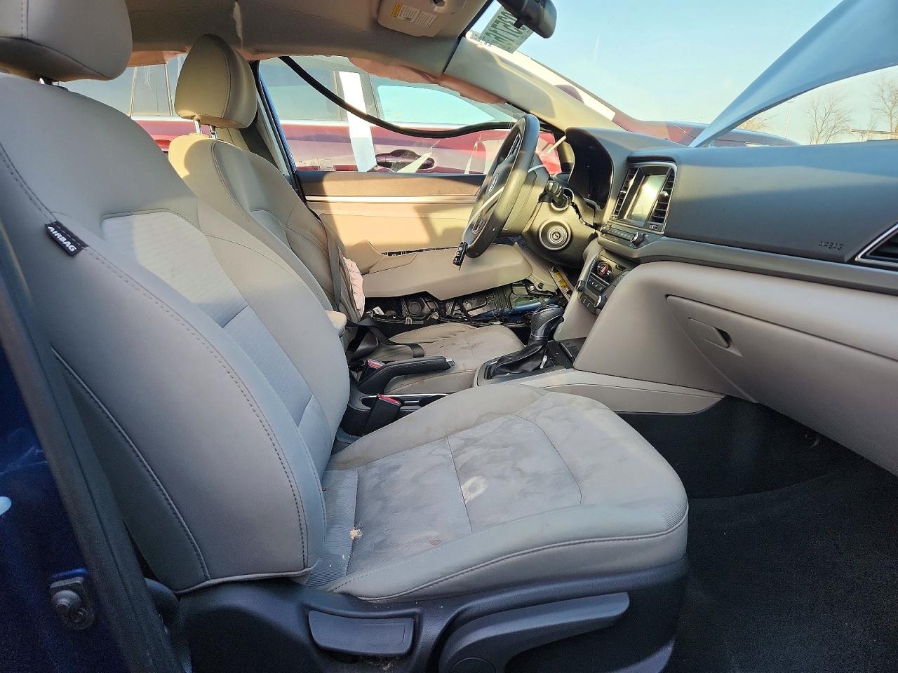 2017 HYUNDAI ELANTRA SE photo 19