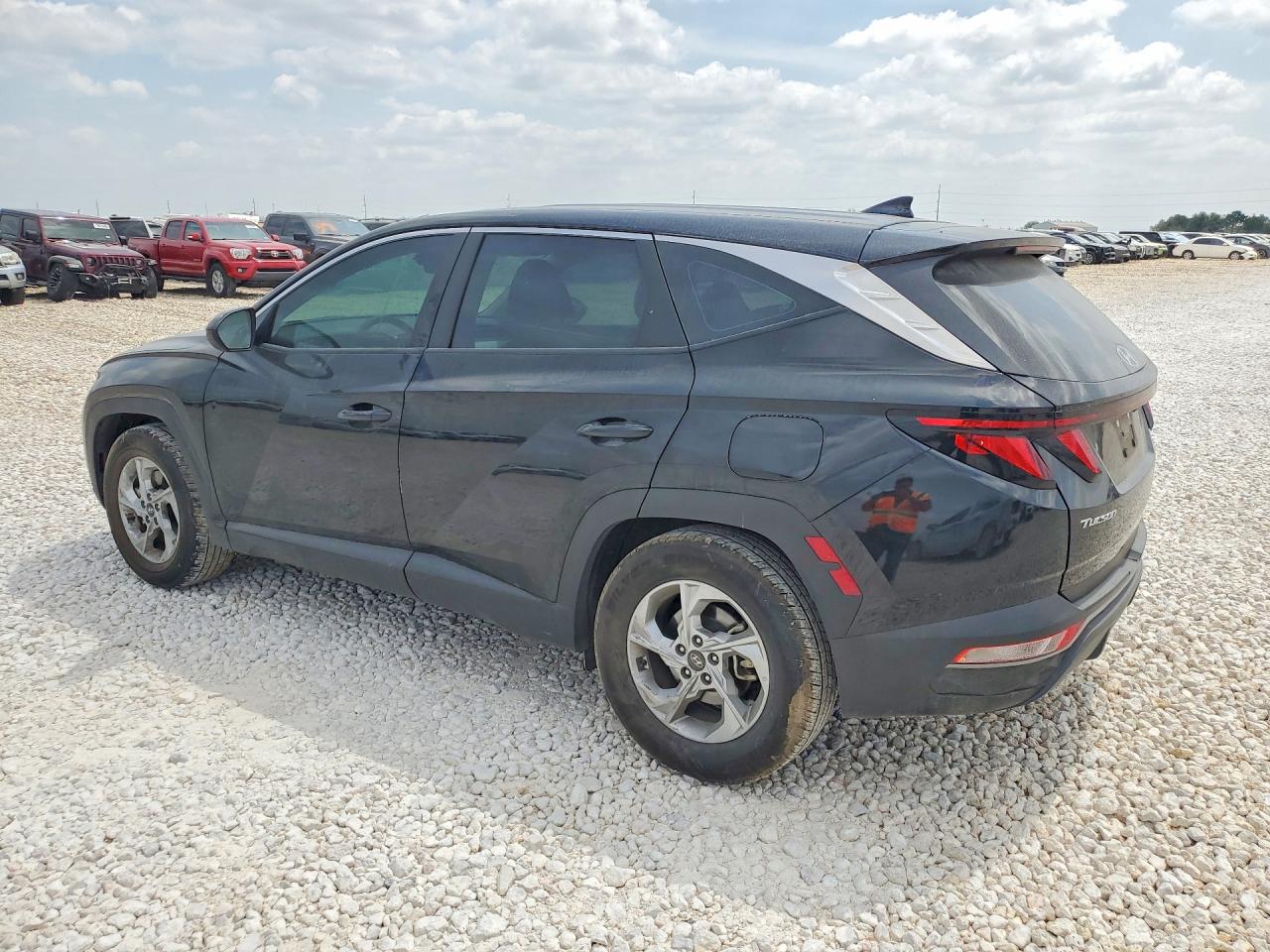 2024 HYUNDAI TUCSON SE photo 3