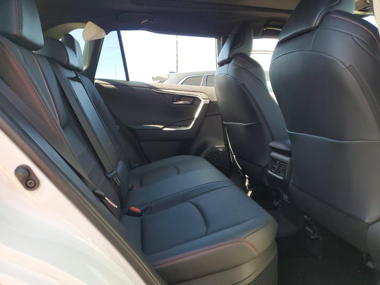 2024 TOYOTA RAV4 PRIME XSE photo 31