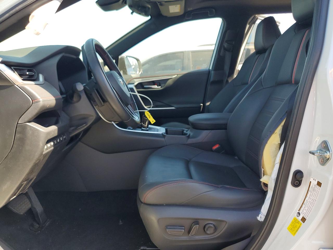 2024 TOYOTA RAV4 PRIME XSE photo 19