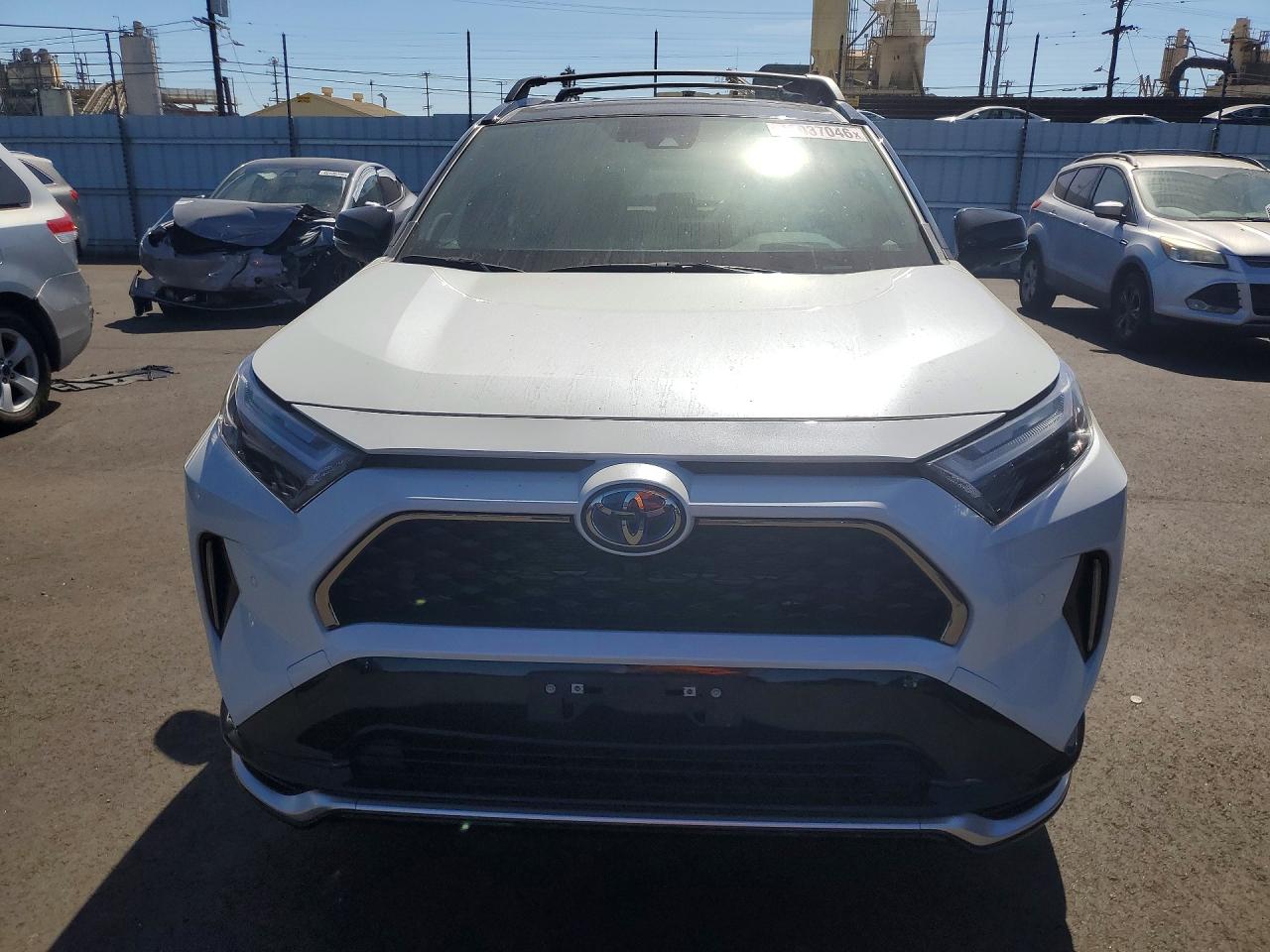2024 TOYOTA RAV4 PRIME XSE photo 13